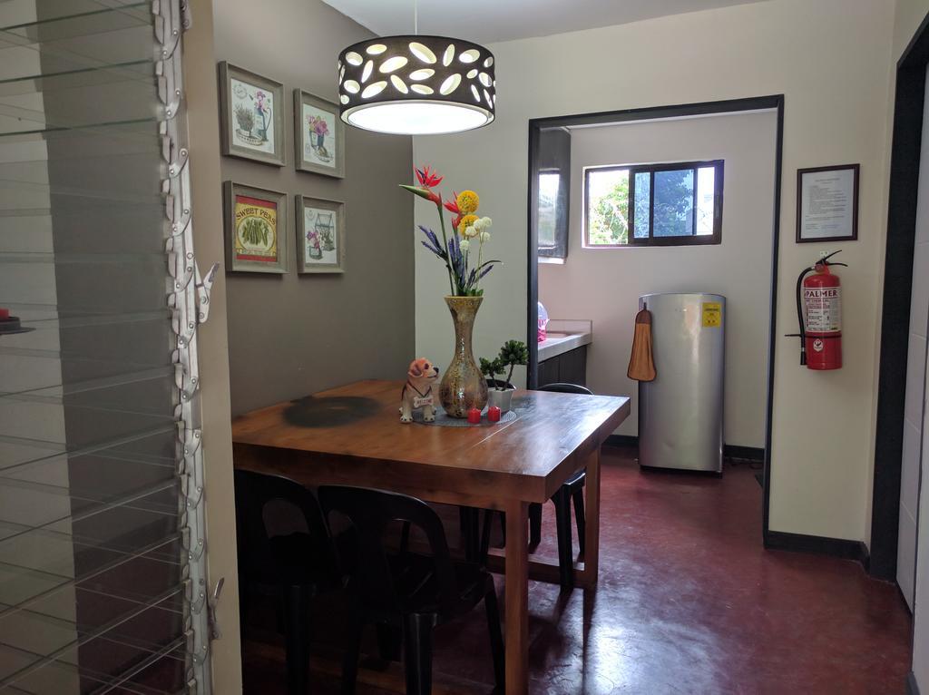 Anabelle Residence Dumaguete City Bagian luar foto